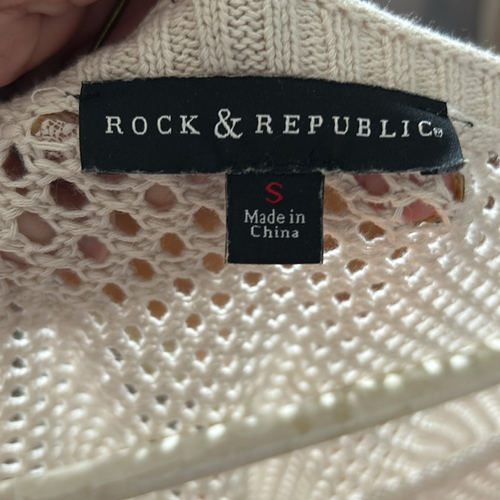 ROCK and REPUBLIC Sweater - Picture 4 of 5